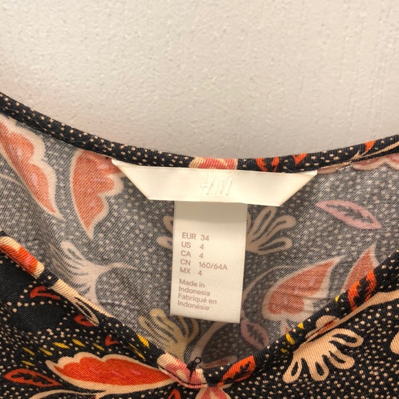 Short Romper - Picture 2 of 2